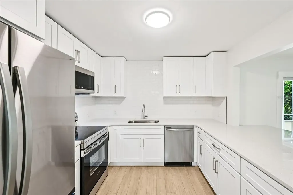 3182 Hatton Street Sarasota FL 34237