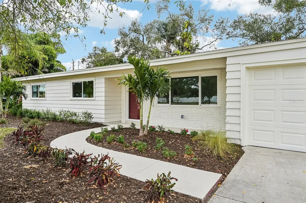 3182 Hatton Street Sarasota FL 34237