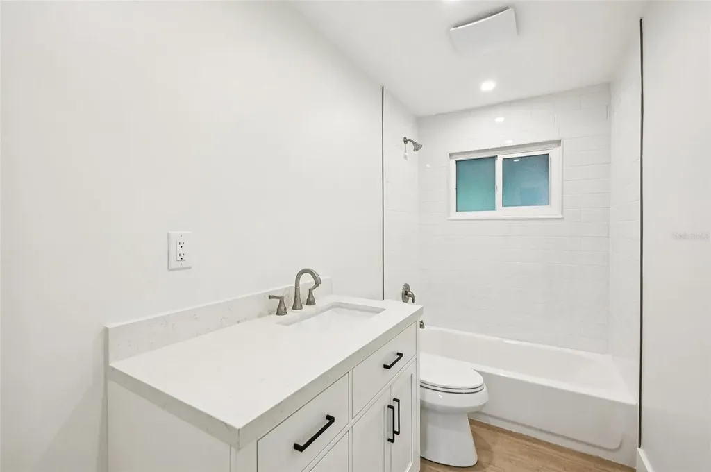 3182 Hatton Street Sarasota FL 34237