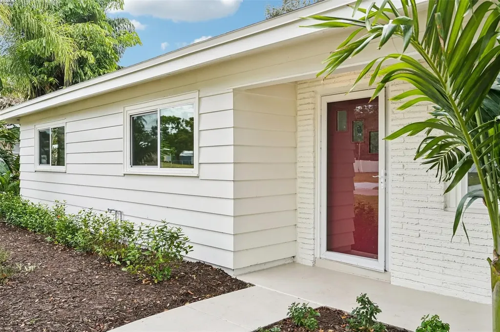 3182 Hatton Street Sarasota FL 34237