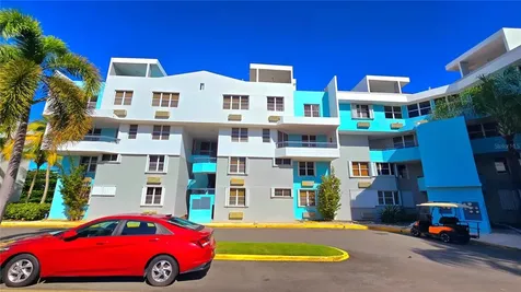 St 686 Cond. Chalets De La Playa Vega Baja PR 00693