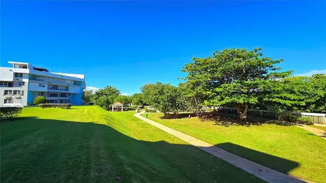 St 686 Cond. Chalets De La Playa Vega Baja PR 00693