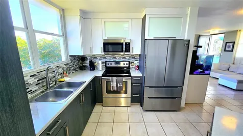 St 686 Cond. Chalets De La Playa Vega Baja PR 00693
