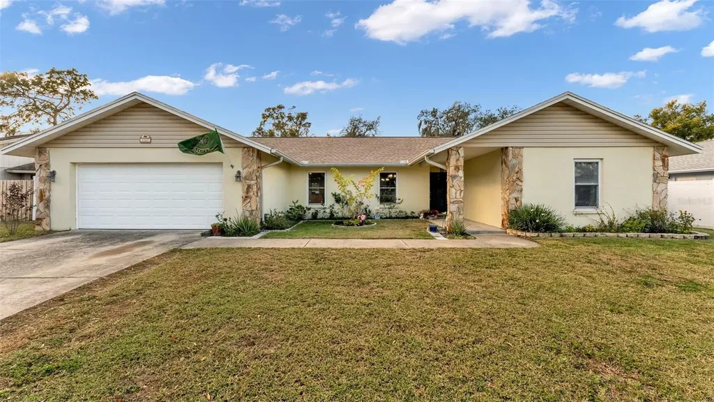 2207 Gatewood Street Plant City FL 33563