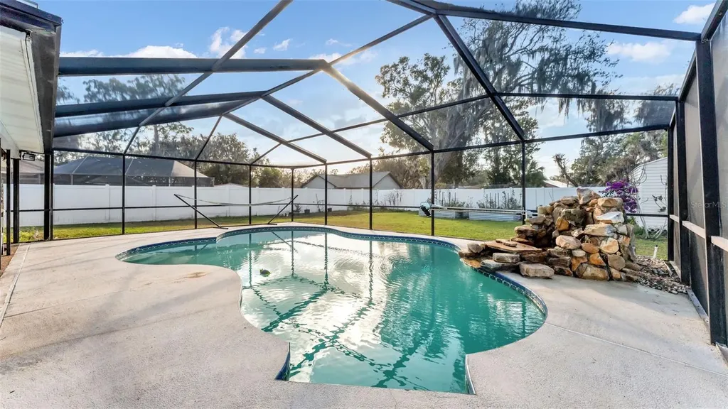 2207 Gatewood Street Plant City FL 33563