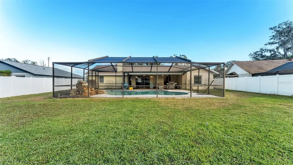 2207 Gatewood Street Plant City FL 33563