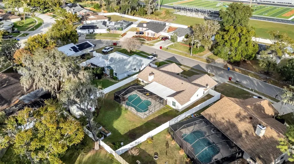 2207 Gatewood Street Plant City FL 33563