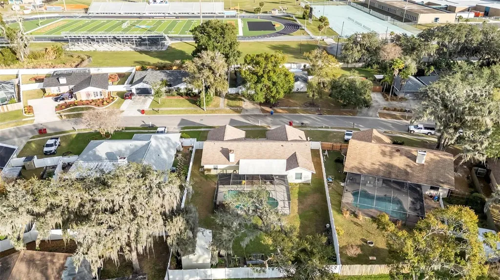 2207 Gatewood Street Plant City FL 33563
