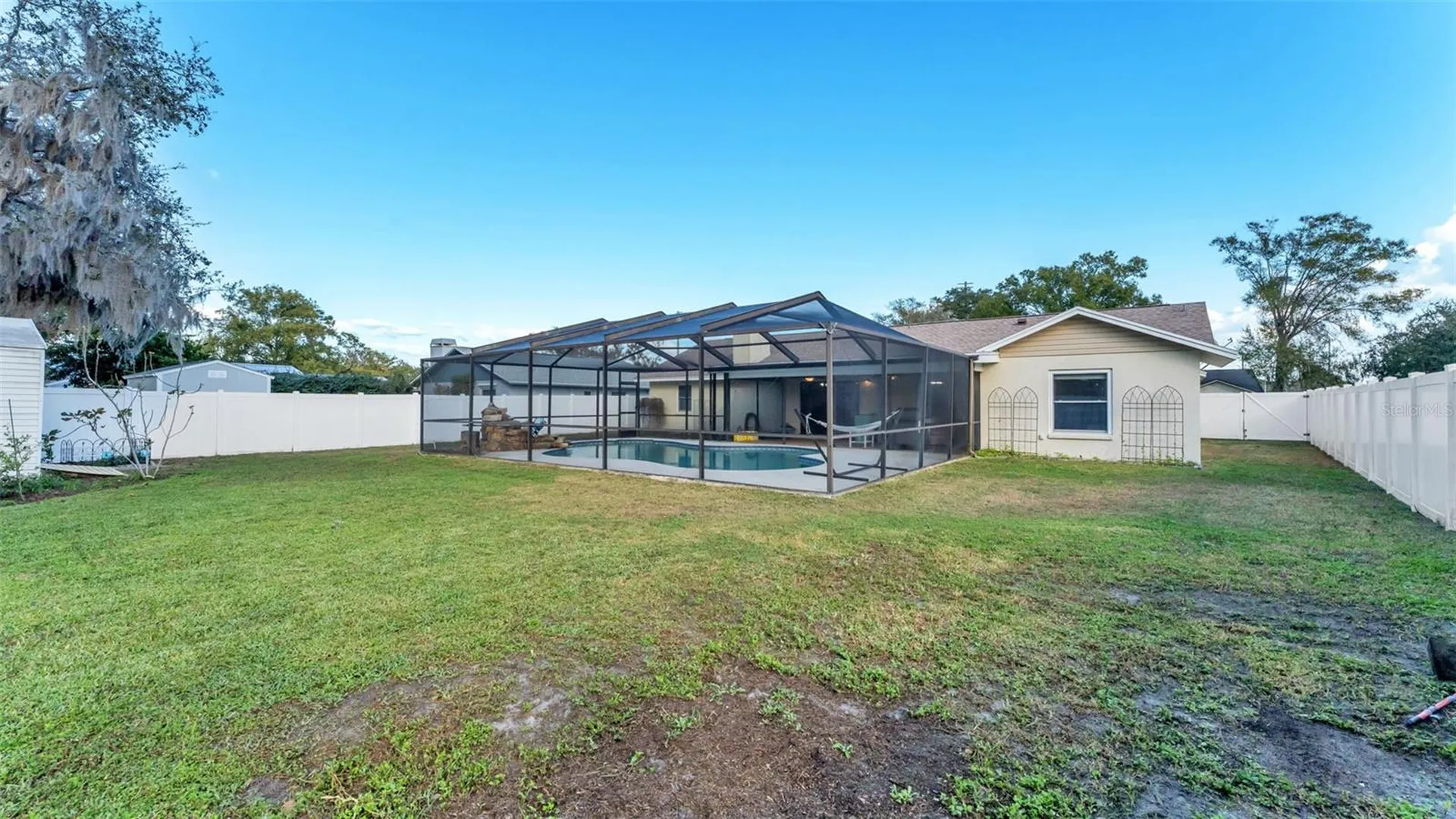 2207 Gatewood Street Plant City FL 33563