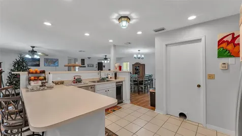 2207 Gatewood Street Plant City FL 33563