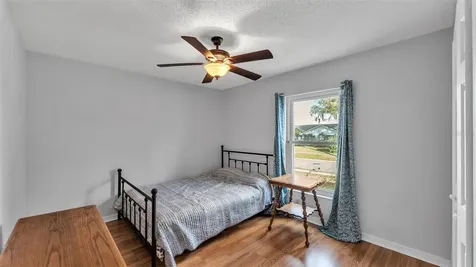 2207 Gatewood Street Plant City FL 33563