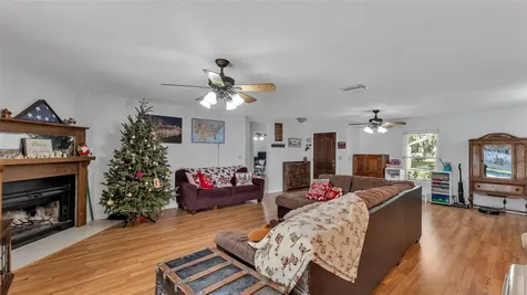 2207 Gatewood Street Plant City FL 33563