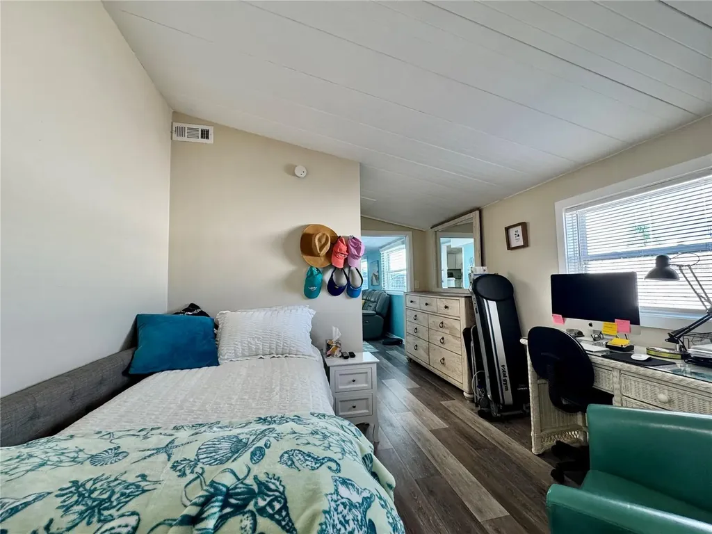 6519 Texas Street Bradenton FL 34207