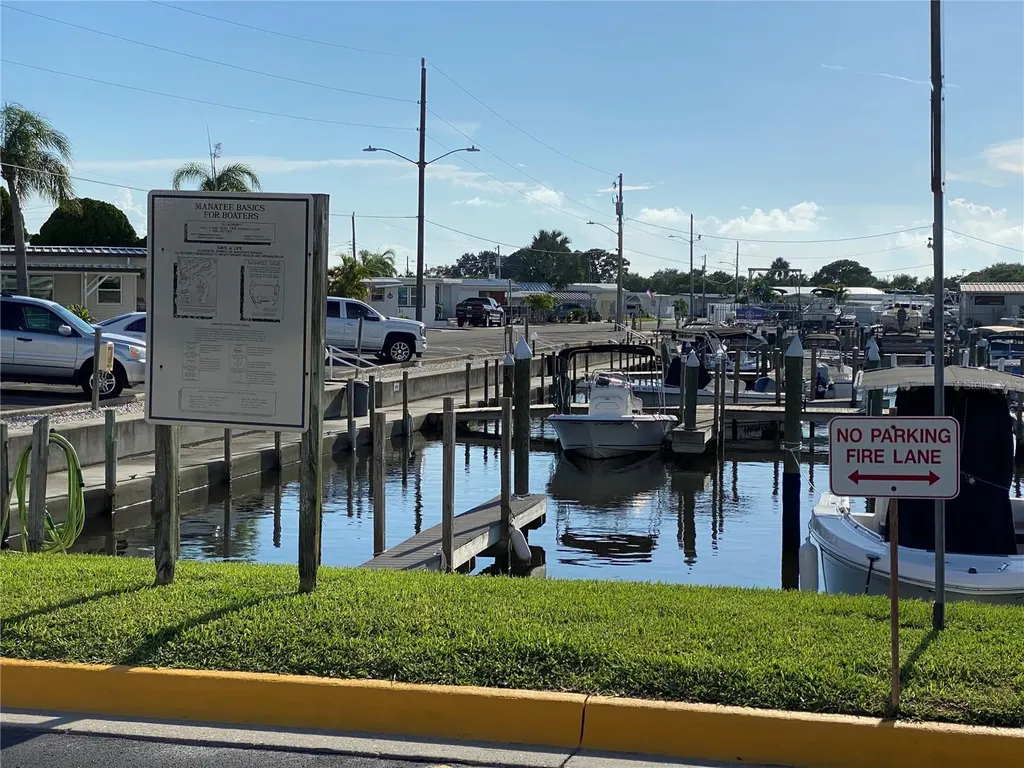 6519 Texas Street Bradenton FL 34207