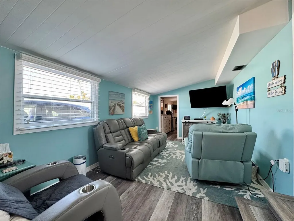 6519 Texas Street Bradenton FL 34207