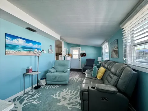 6519 Texas Street Bradenton FL 34207
