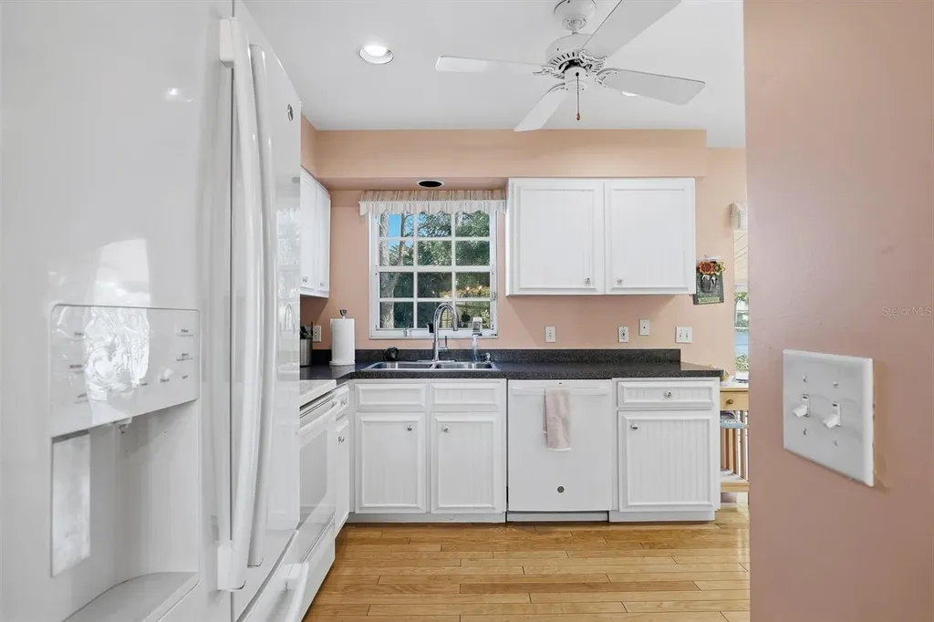 5704 34th Court W Bradenton FL 34210