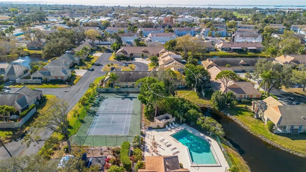 5704 34th Court W Bradenton FL 34210
