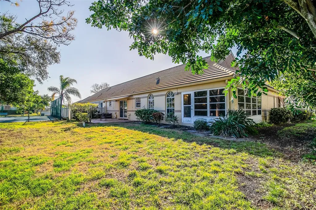 5704 34th Court W Bradenton FL 34210