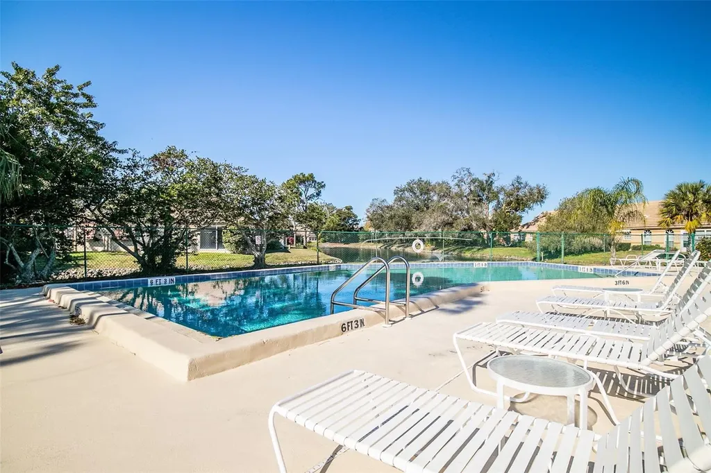5704 34th Court W Bradenton FL 34210