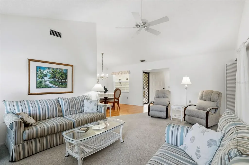 5704 34th Court W Bradenton FL 34210