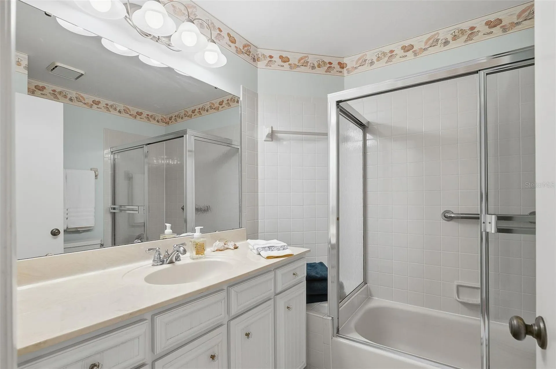 5704 34th Court W Bradenton FL 34210