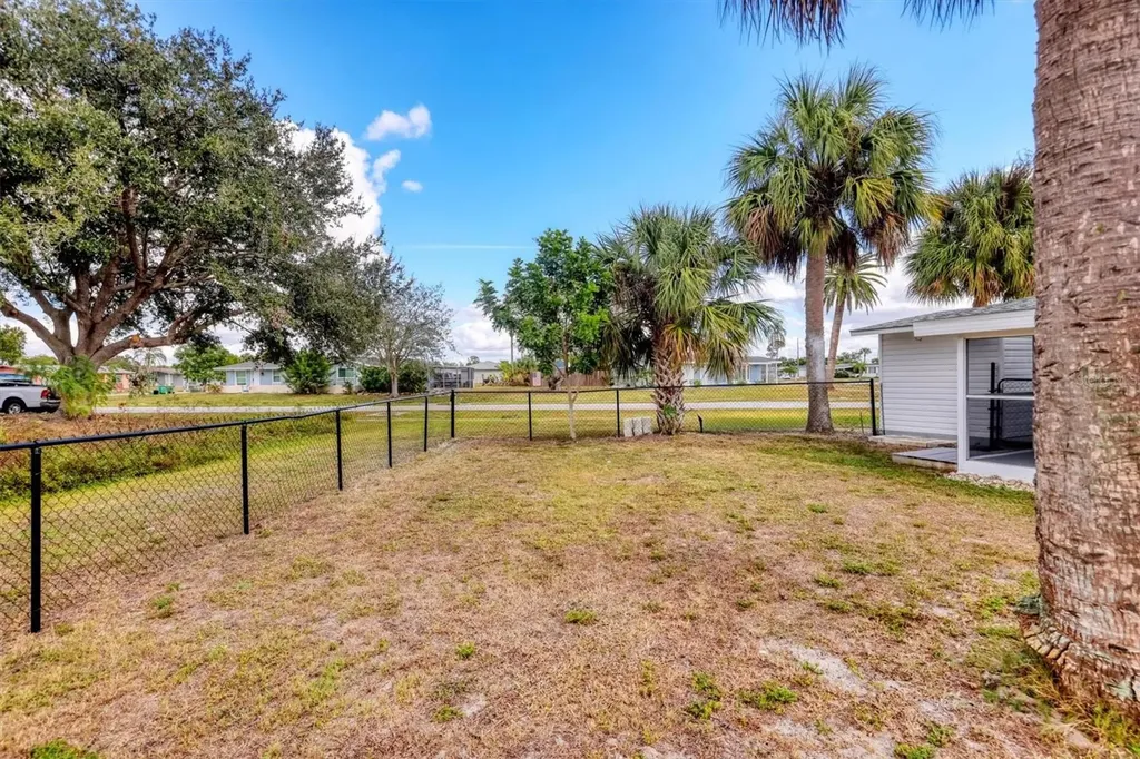 22152 Laramore Avenue Port Charlotte FL 33952