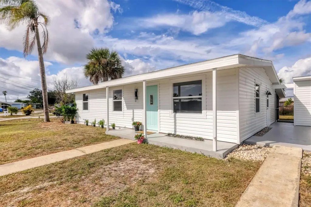 22152 Laramore Avenue Port Charlotte FL 33952