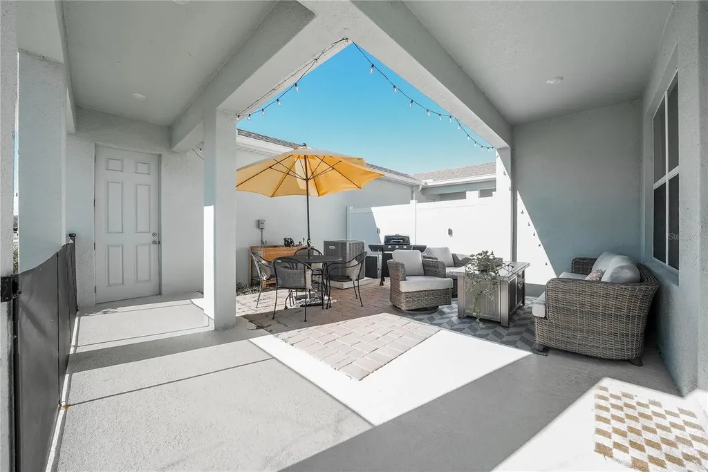 613 Dogfish Lane Debary FL 32713