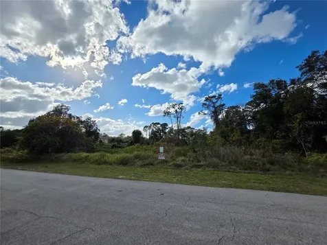 520 W Kingway Drive Deltona FL 32725