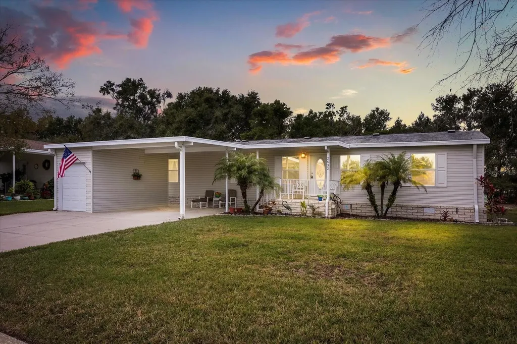 2632 Lake Grassmere Circle Zellwood FL 32798