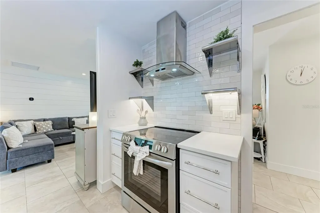 57 N Shore Drive Anna Maria FL 34216