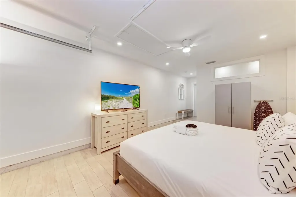 57 N Shore Drive Anna Maria FL 34216