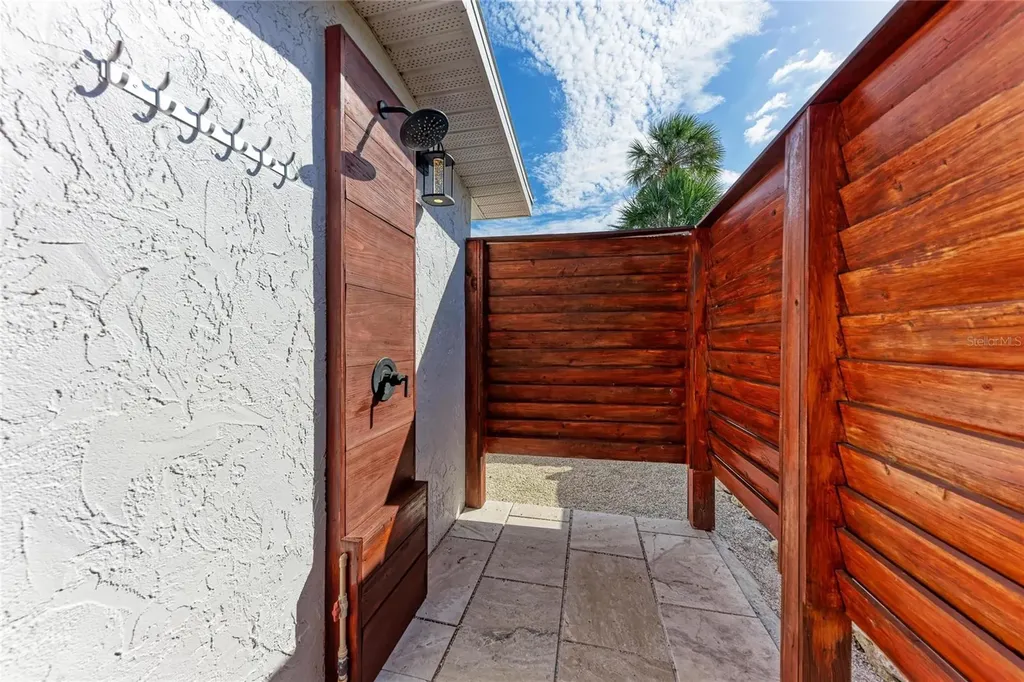 57 N Shore Drive Anna Maria FL 34216