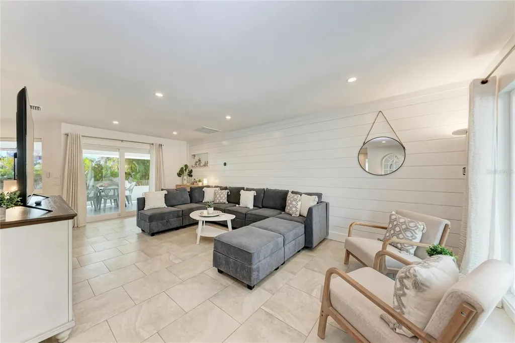 57 N Shore Drive Anna Maria FL 34216