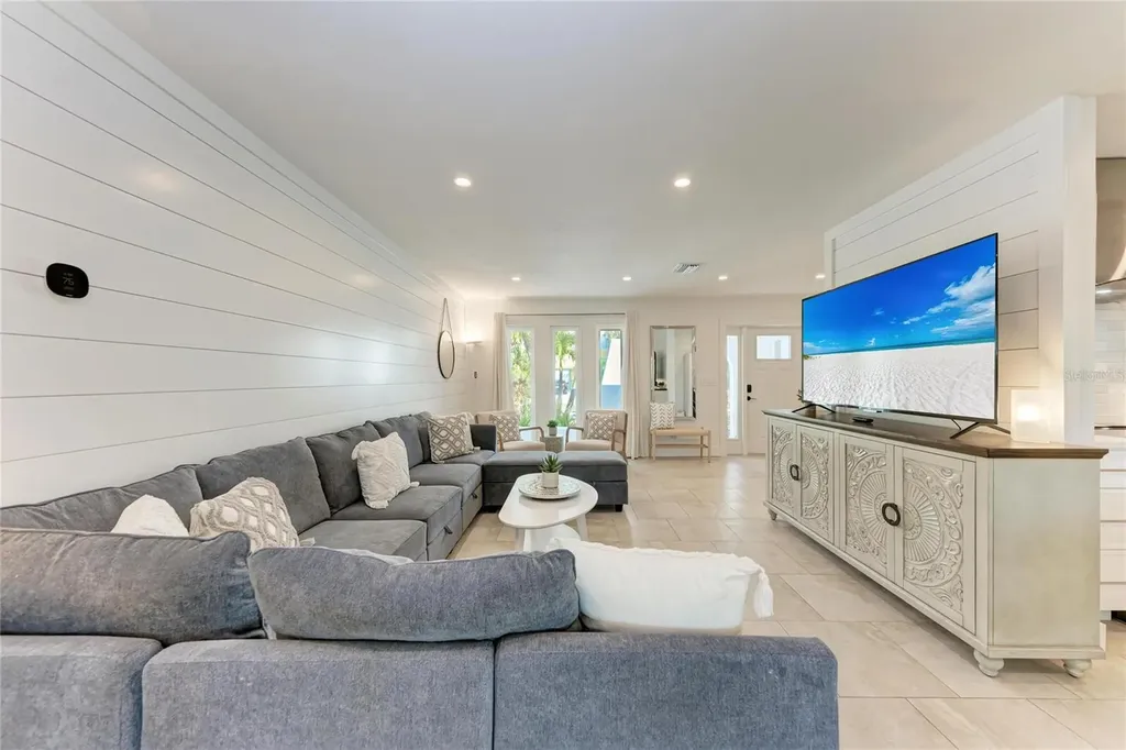 57 N Shore Drive Anna Maria FL 34216