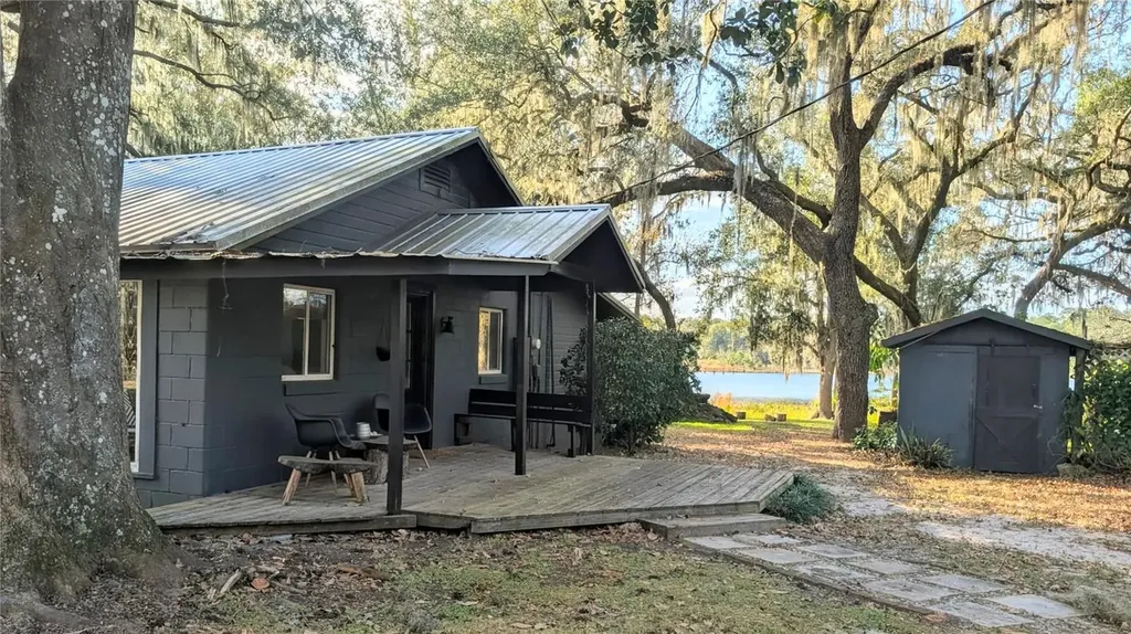 9350 SE 170th Avenue Road Ocklawaha FL 32179