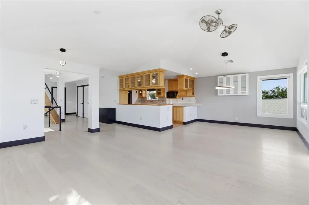 2502 Avenue B Bradenton Beach FL 34217