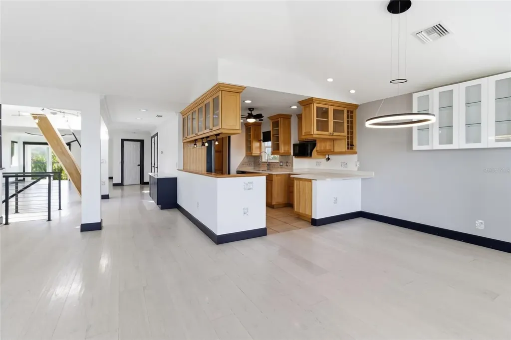 2502 Avenue B Bradenton Beach FL 34217