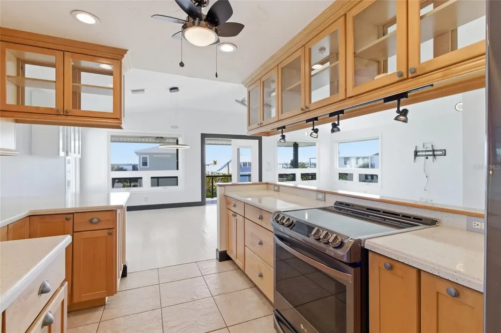 2502 Avenue B Bradenton Beach FL 34217