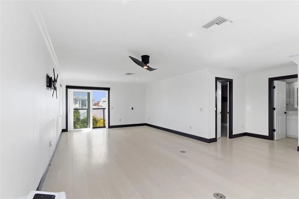2502 Avenue B Bradenton Beach FL 34217