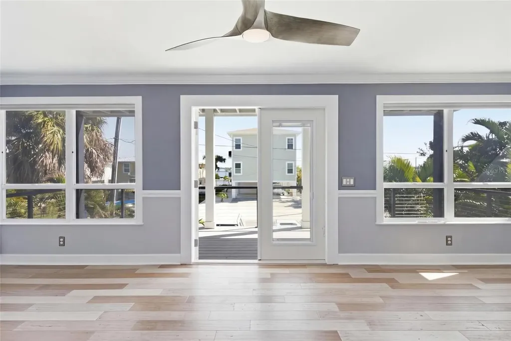 2502 Avenue B Bradenton Beach FL 34217