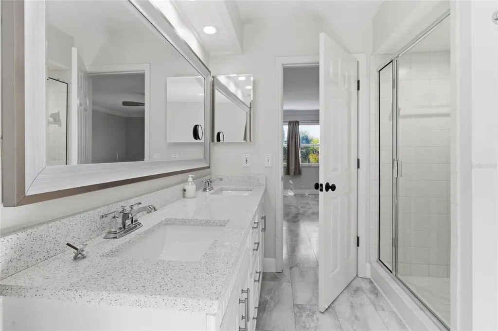 2502 Avenue B Bradenton Beach FL 34217