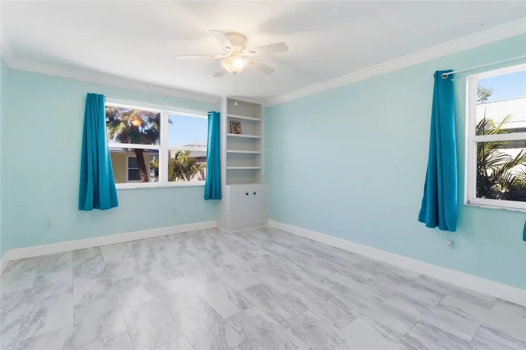 2502 Avenue B Bradenton Beach FL 34217