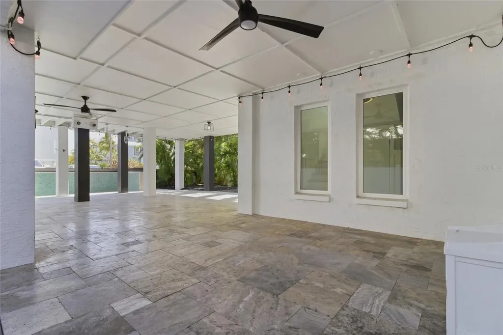 2502 Avenue B Bradenton Beach FL 34217