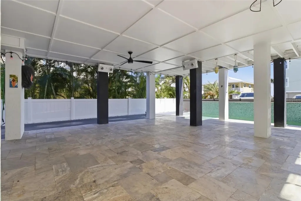 2502 Avenue B Bradenton Beach FL 34217