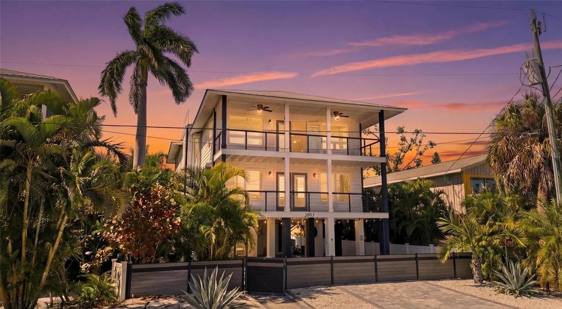 Bradenton Beach FL, 2502 Avenue B