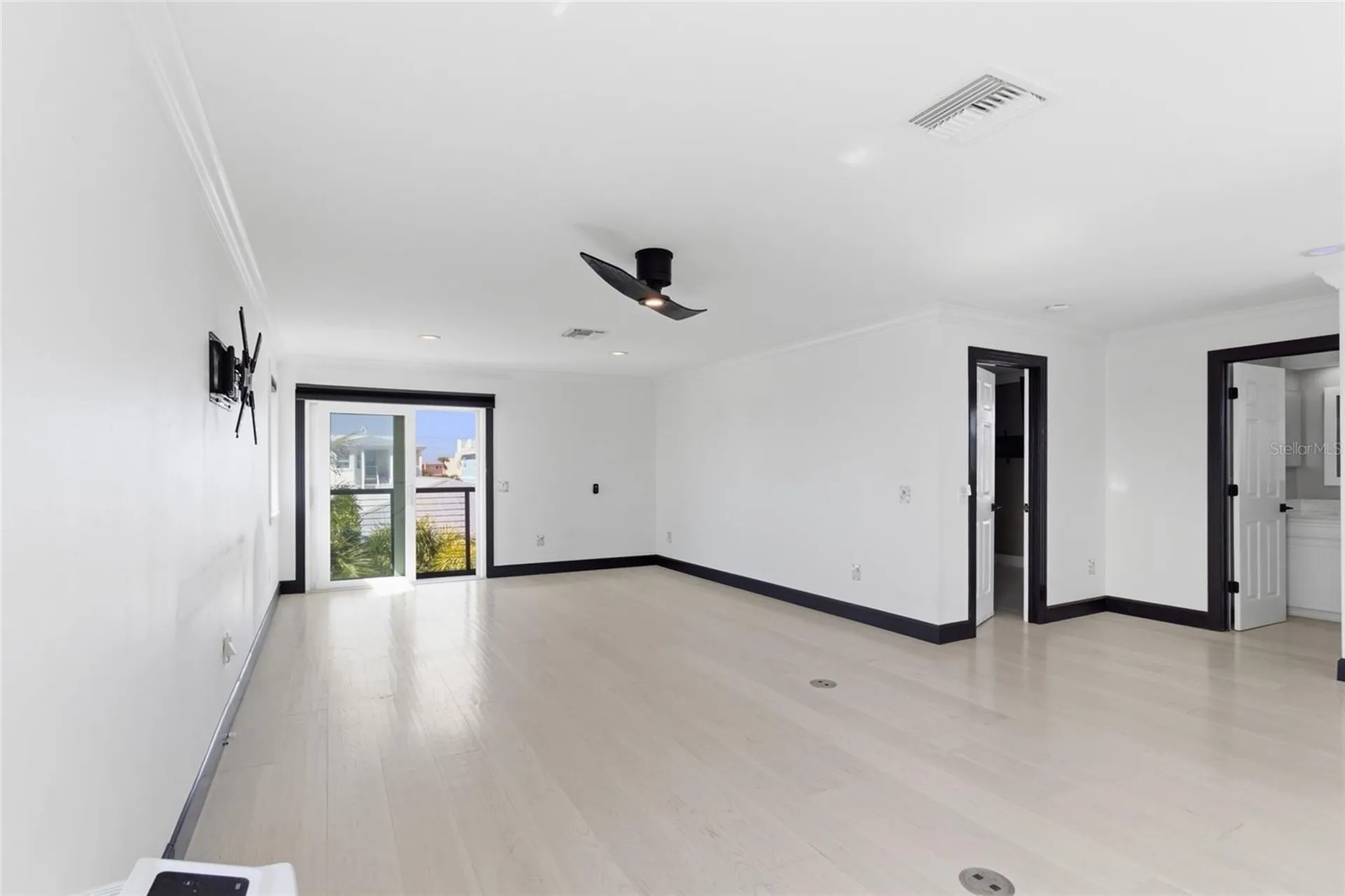 2502 Avenue B Bradenton Beach FL 34217