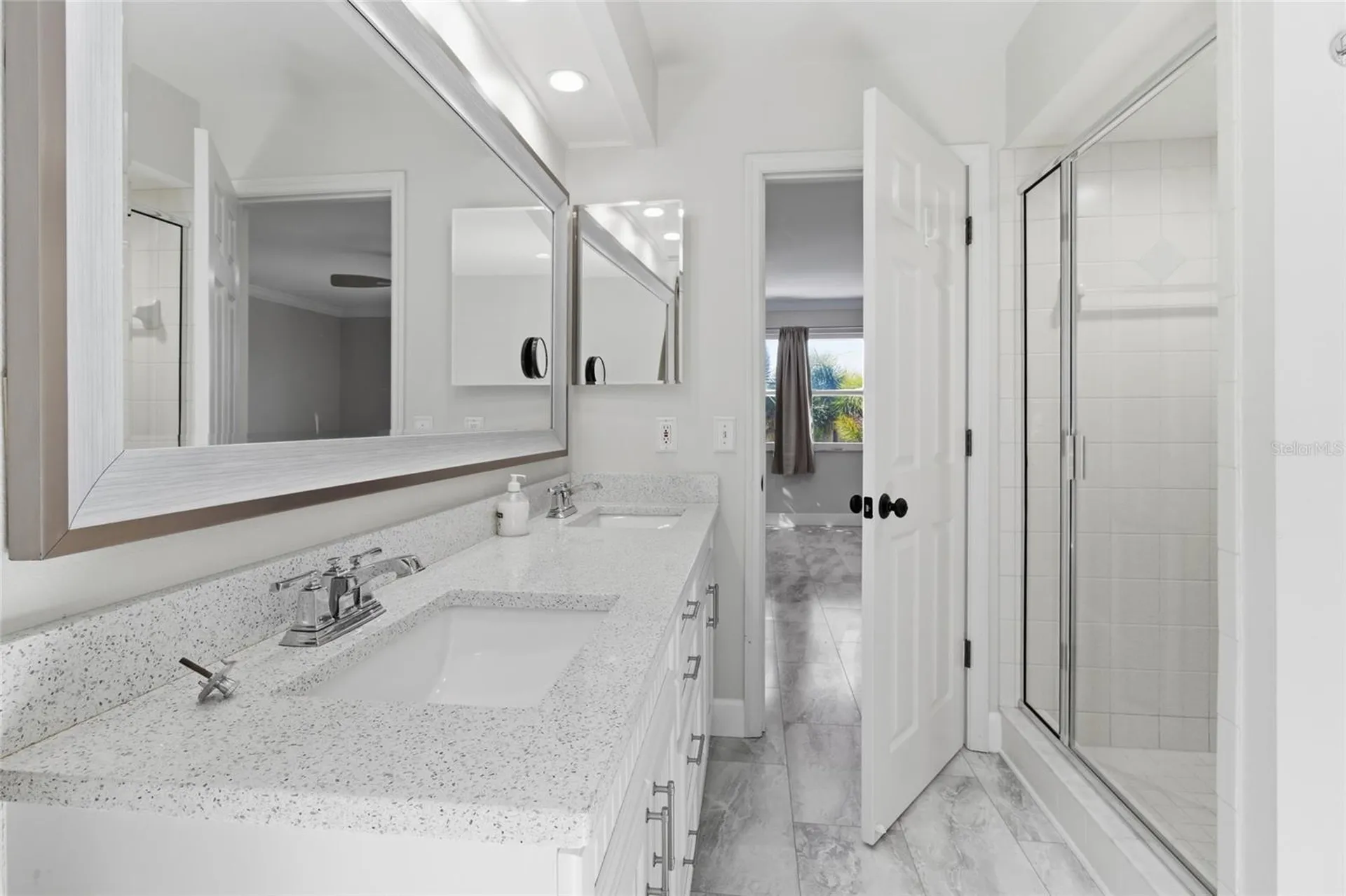 2502 Avenue B Bradenton Beach FL 34217