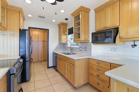 2502 Avenue B Bradenton Beach FL 34217